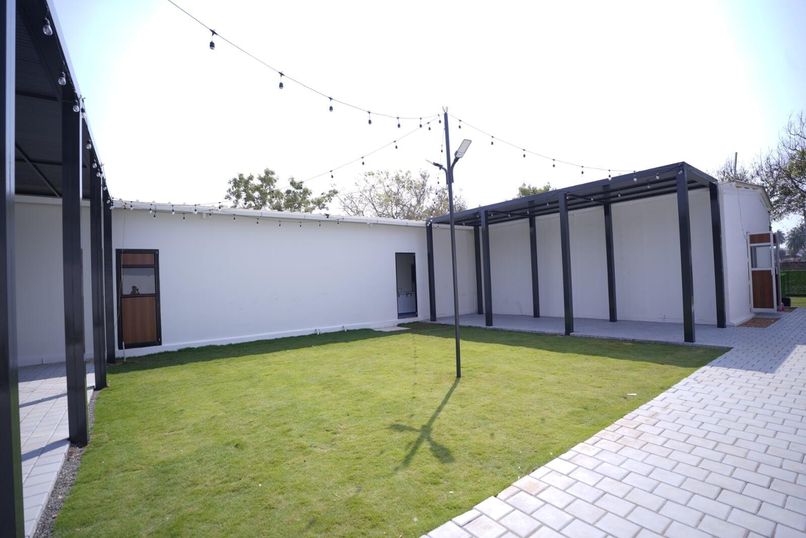 Courtyard Lawn